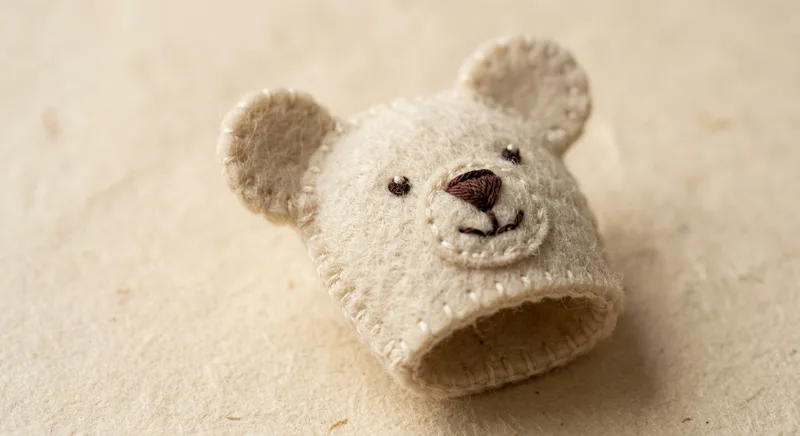 Snuggle Bear toe puppet detail view